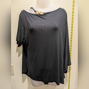 BloomChic Black Top with Gold Chain Detail Size 18-20